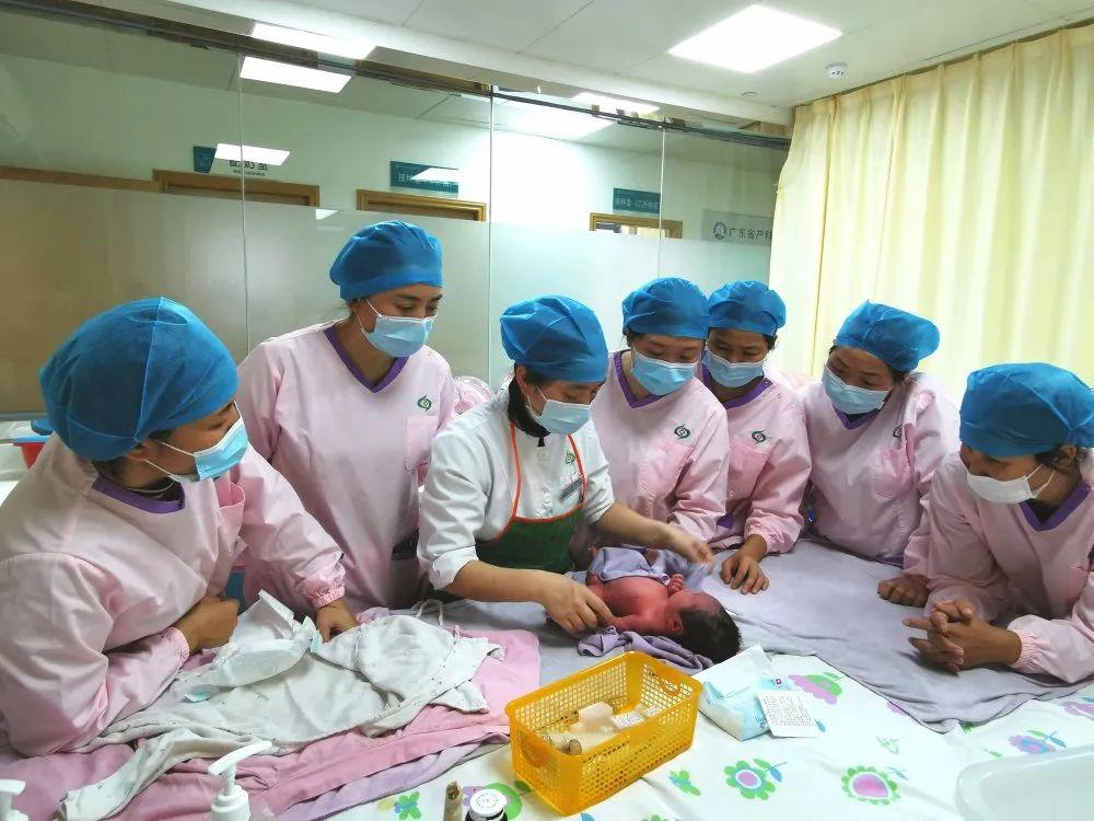 兴文县妇婴监护型护送